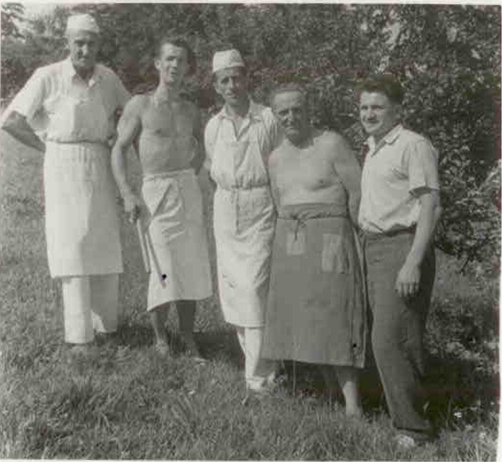 1946